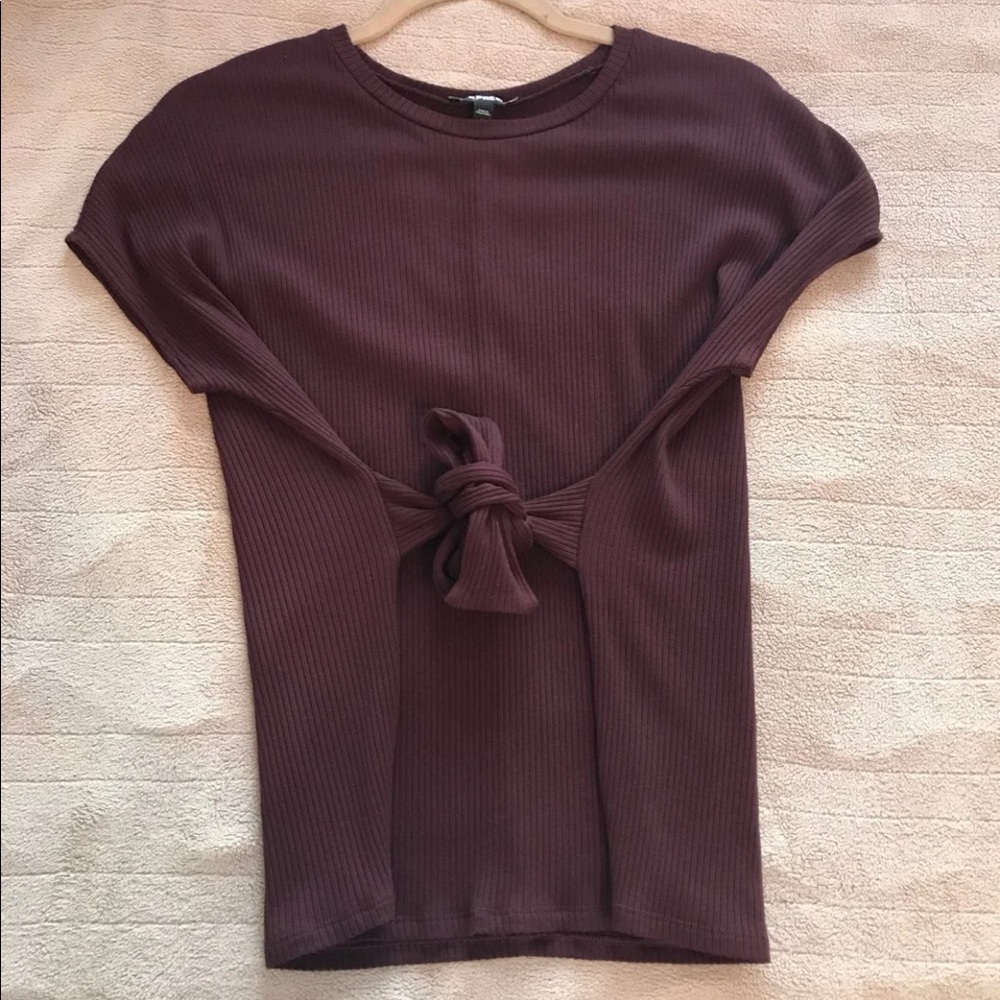 Shirt with front tie